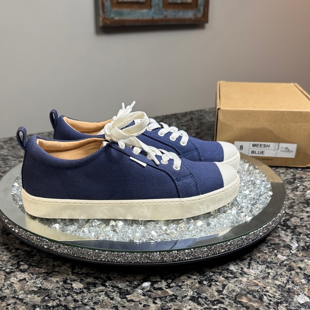 Journee Collection Meesh Blue canvas sneakers Sneakers NEW 8